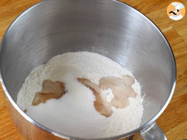 Gewoon zelfgemaakte Franse broodjes. - Voorbereiding stap 2