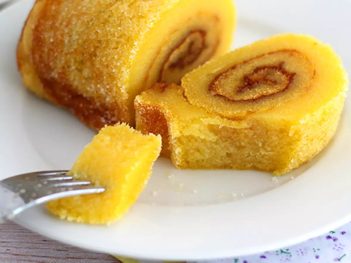Portugese sinaasappelrolcake - Torta de laranja - foto 4